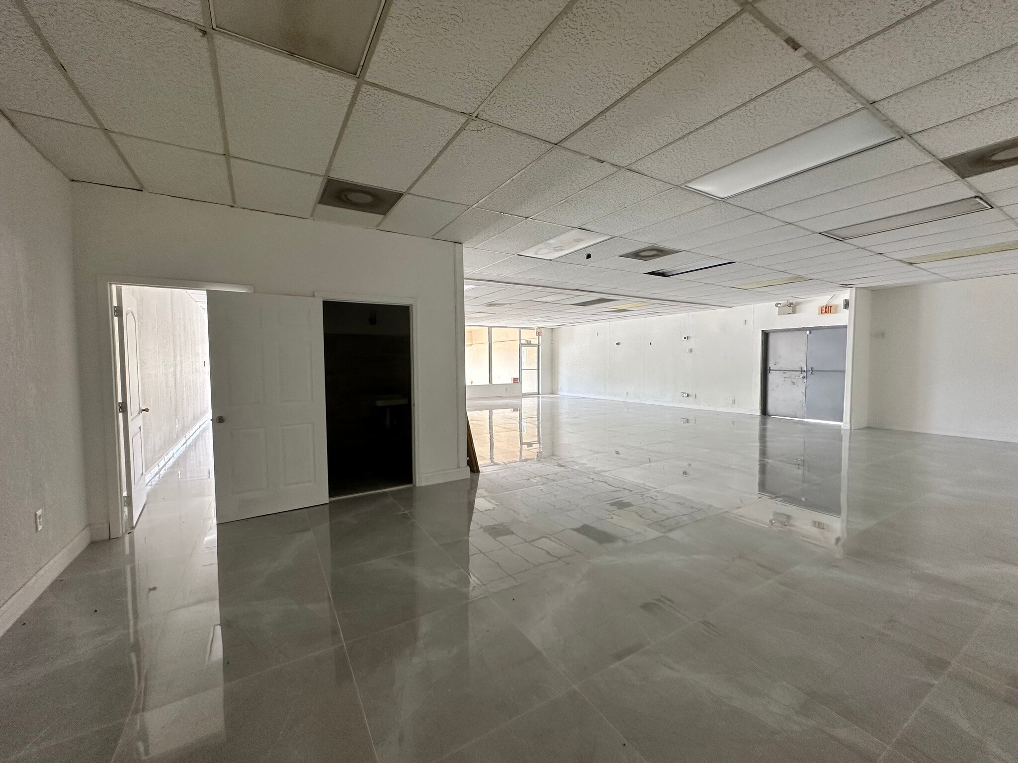 1581-1691 S State Road 7, North Lauderdale, FL à louer Photo intérieure– Image 1 sur 3