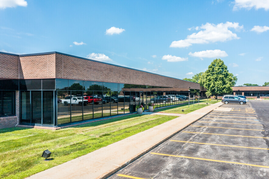 4546 Corporate Dr, West Des Moines, IA à louer - Photo de l’immeuble – Image 2 sur 6