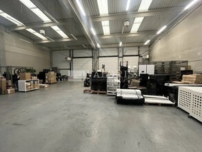 Local d’activités dans Saint-Quentin-Fallavier à louer Photo intérieure– Image 1 sur 7