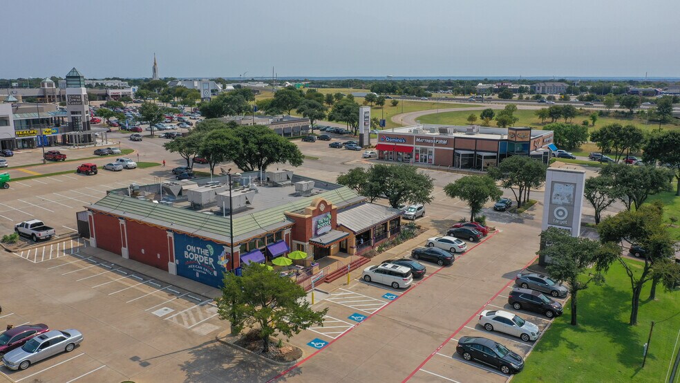 3301-3401 W Airport Fwy, Irving, TX à louer - Photo de l’immeuble – Image 3 sur 6