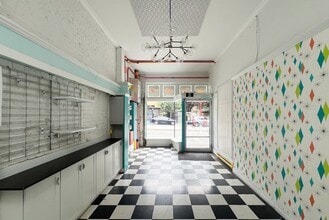 552 Pandora Ave, Victoria, BC à louer Photo intérieure– Image 1 sur 3