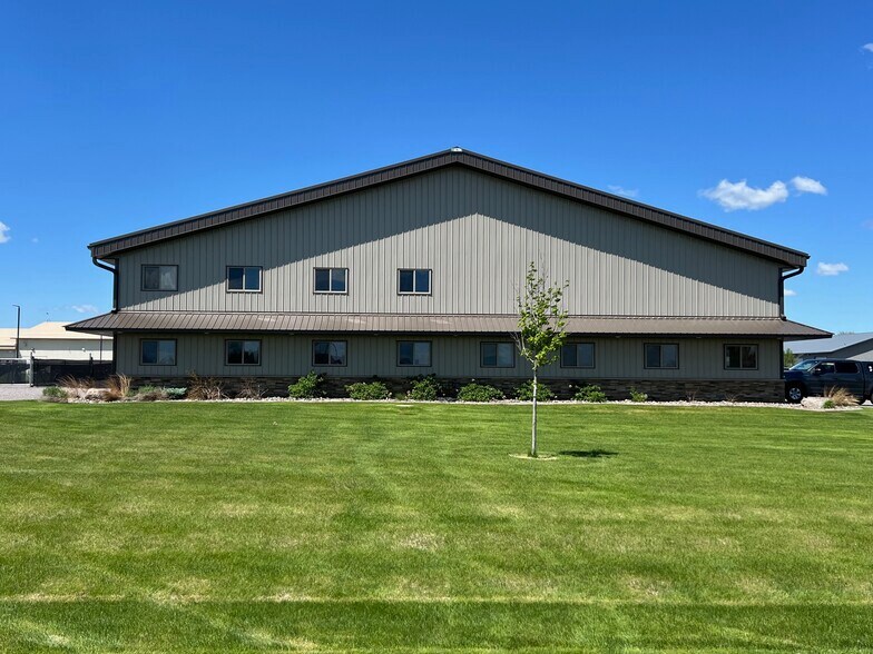 20021 Edison Cir, Clearwater, MN à louer - Photo de l’immeuble – Image 2 sur 17