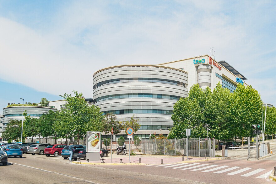 Calle De Anabel Segura, 11 C, Alcobendas, Madrid à louer - Photo de l’immeuble – Image 2 sur 4