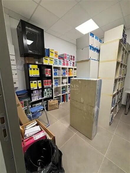 Bureau dans Saint-Denis-en-Val à louer - Photo de l’immeuble – Image 3 sur 9