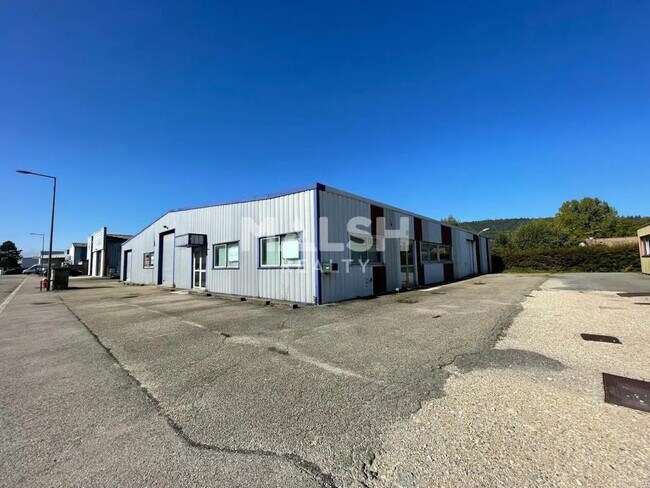 Plus de détails pour Local d’activités à vendre