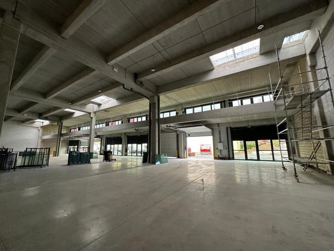 Industriel/Logistique dans Bobigny à louer Photo intérieure– Image 1 sur 11