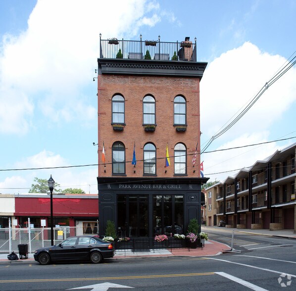 3417 Park Ave, Weehawken, NJ à vendre - Photo de l’immeuble – Image 2 sur 24