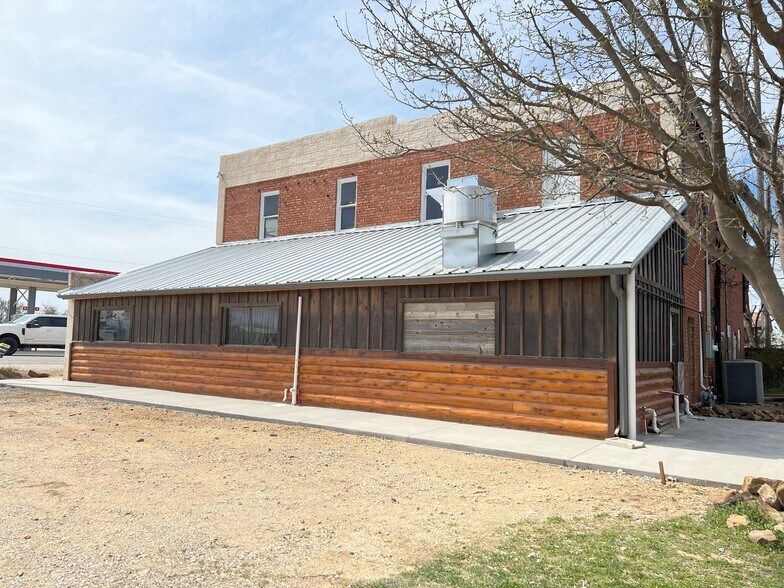 111 E Dempsey St, Bryson, TX à vendre - Photo de l’immeuble – Image 3 sur 30