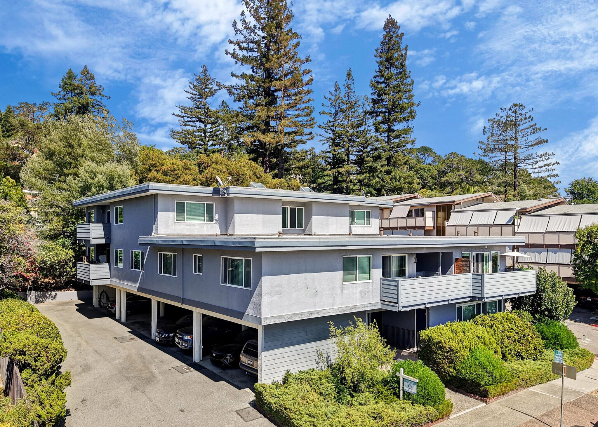 934 Sir Francis Drake Blvd, Greenbrae, CA à vendre Photo de l’immeuble– Image 1 sur 13