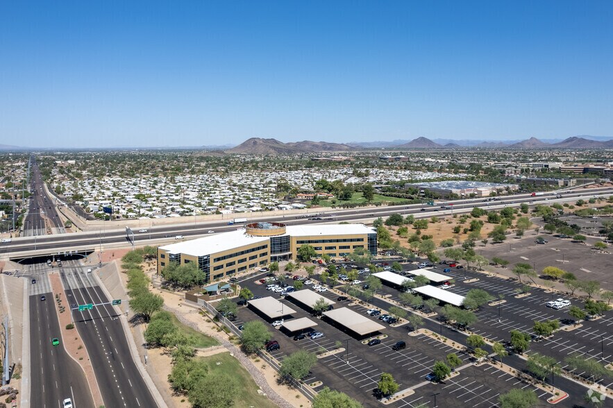 2550 W Union Hills Dr, Phoenix, AZ à louer - Aérien – Image 2 sur 4
