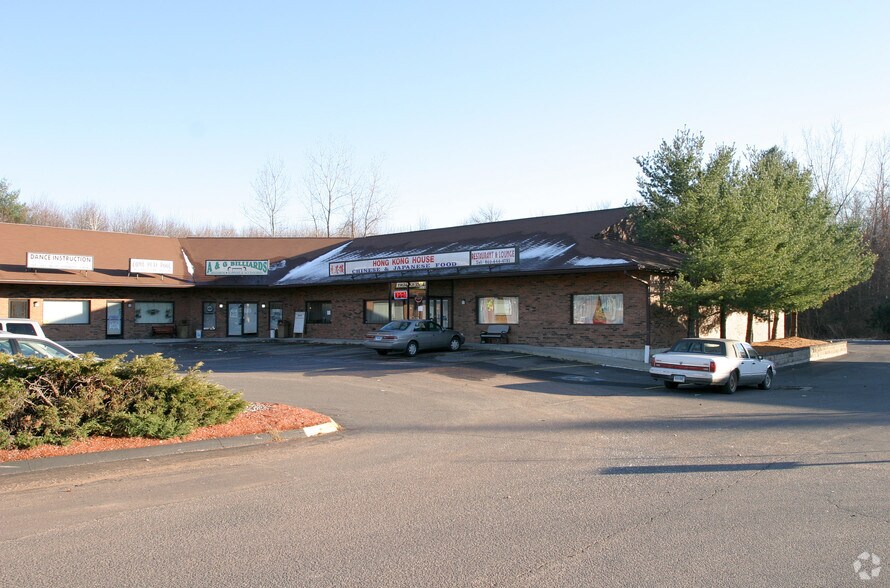 915 Sullivan Ave, South Windsor, CT à louer - Photo de l’immeuble – Image 3 sur 7