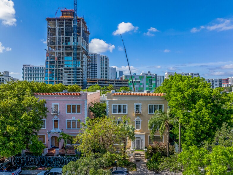 236 NE 28th St, Miami, FL à vendre - Photo de l’immeuble – Image 2 sur 40