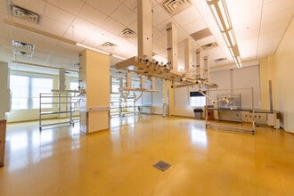 150 N Research Campus Dr, Kannapolis, NC à louer Photo intérieure– Image 1 sur 3