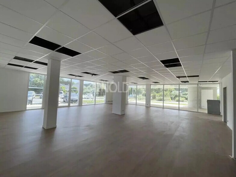 Local commercial dans Vannes à louer - Photo de l’immeuble – Image 2 sur 3