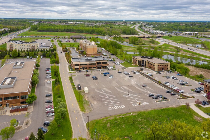 652 Bielenberg Dr, Woodbury, MN à vendre - Photo de l’immeuble – Image 2 sur 3