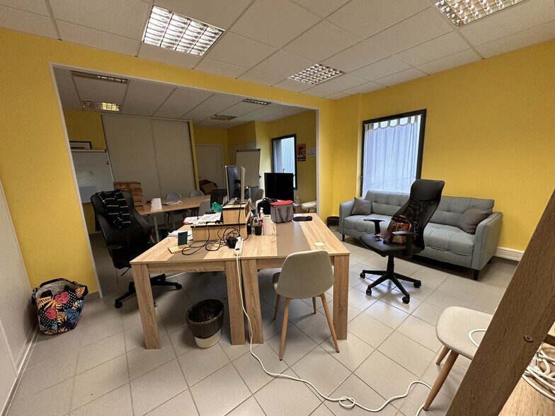 Bureau dans Bouchemaine à louer - Photo intérieure – Image 2 sur 5