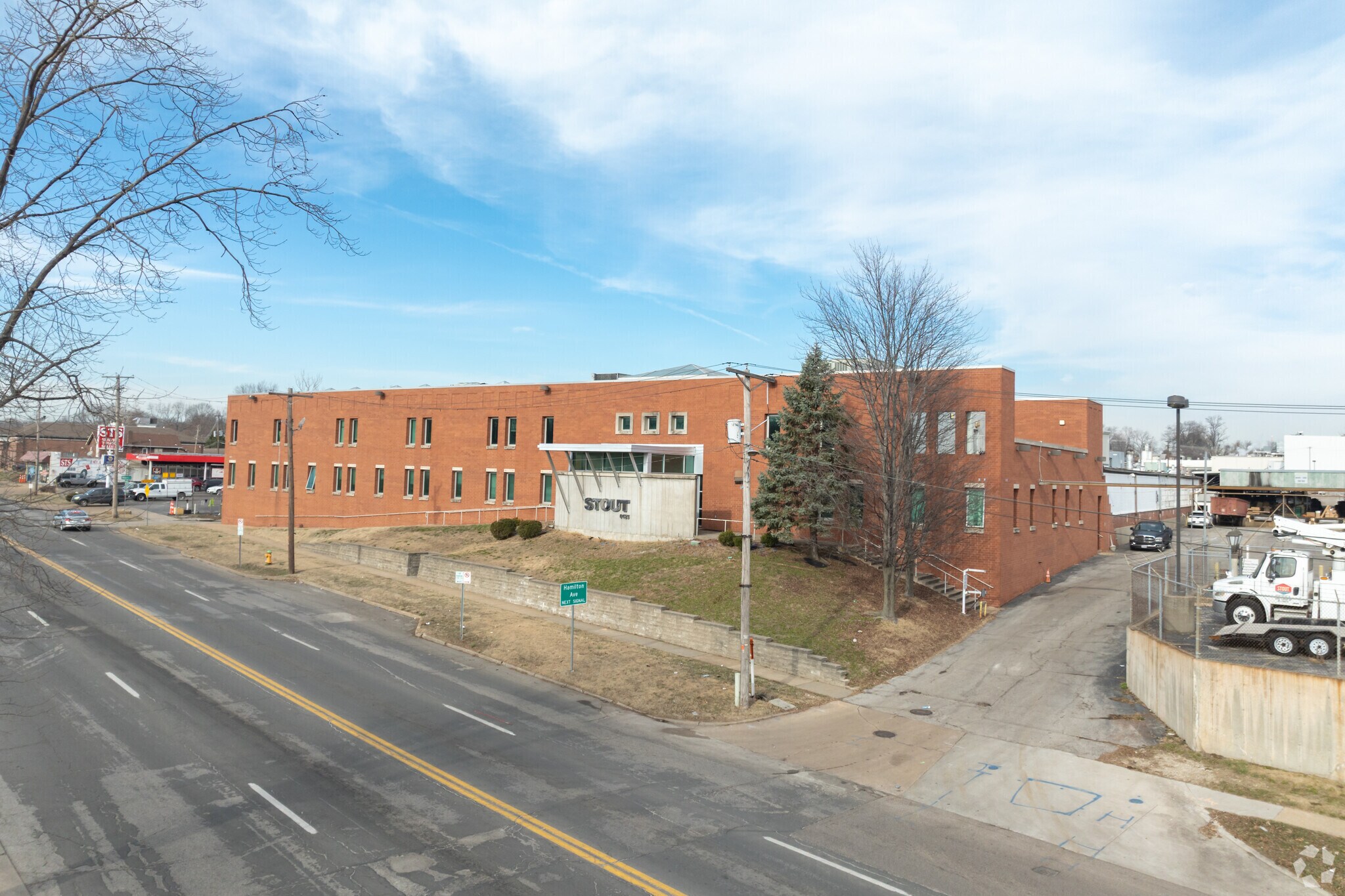 6401-6425 W Florissant Rd, Saint Louis, MO à louer Photo principale– Image 1 sur 6
