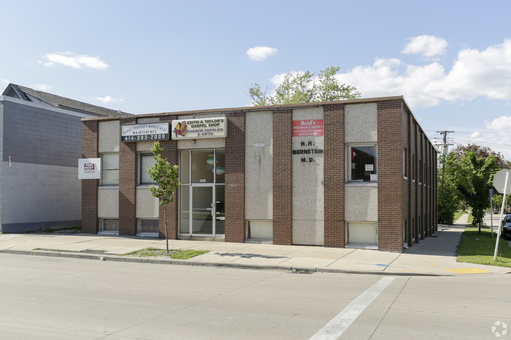 6400 W Capitol Dr, Milwaukee, WI à louer Photo principale– Image 1 sur 4