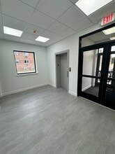 1729 Cottman Ave, Philadelphia, PA à louer Photo intérieure– Image 1 sur 12