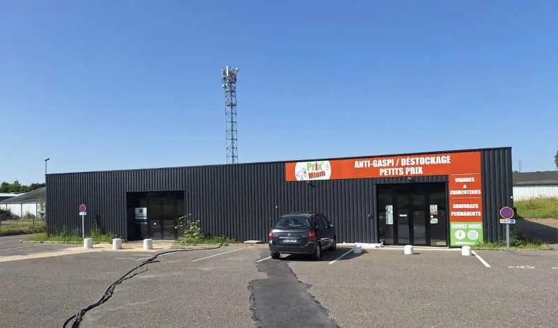 5 Rue Maurice Ravel, Argentan à louer - Photo de l’immeuble – Image 2 sur 6