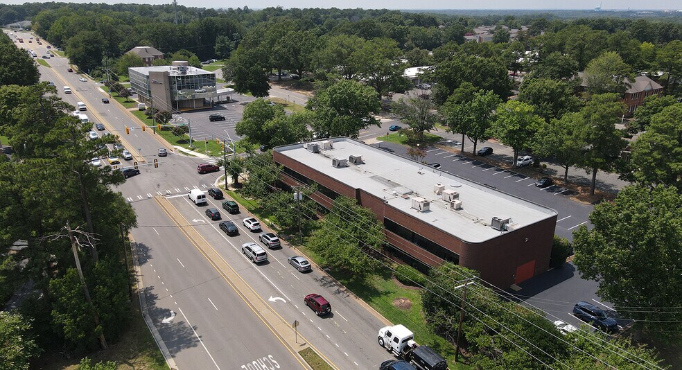 2800 N Parham Rd, Richmond, VA à vendre - Photo de l’immeuble – Image 2 sur 14