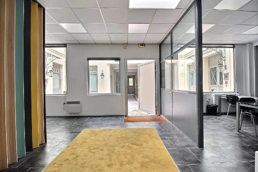 21 Rue Des Jeuneurs, Paris à vendre Photo de l’immeuble– Image 1 sur 1