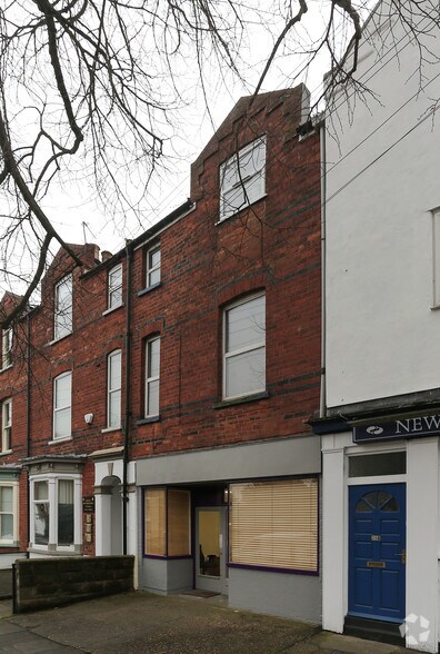 22 Newport, Lincoln à louer - Photo principale – Image 1 sur 3