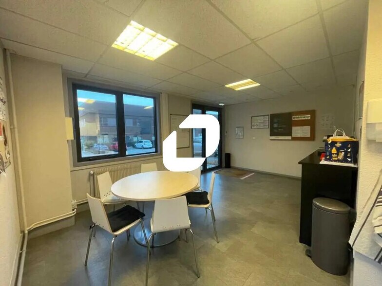 Bureau dans Dardilly à louer - Photo de l’immeuble – Image 3 sur 23