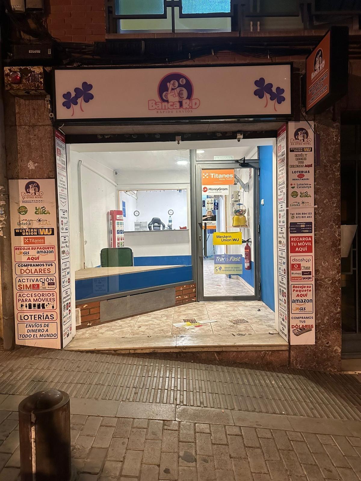 Local commercial dans Barcelone, Barcelona à louer Photo de l’immeuble– Image 1 sur 7