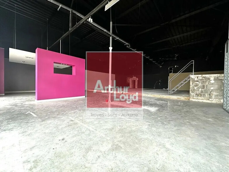 13 Rue Des Vignes, Avant-lès-Marcilly à louer - Photo de l’immeuble – Image 2 sur 4