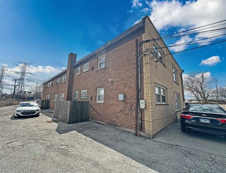 13729 S Brainard Ave, Chicago, IL à vendre - Photo de l’immeuble – Image 2 sur 10