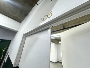 210 E Olympic Blvd, Los Angeles, CA à louer Photo intérieure– Image 1 sur 11