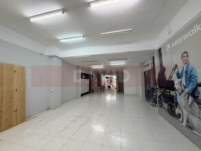 Local commercial dans L'Hospitalet de Llobregat, Barcelona à louer Photo intérieure– Image 1 sur 5
