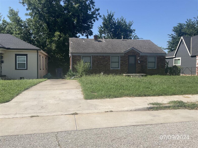 2312 NE 20th St, Oklahoma City, OK à vendre - Photo principale – Image 1 sur 1