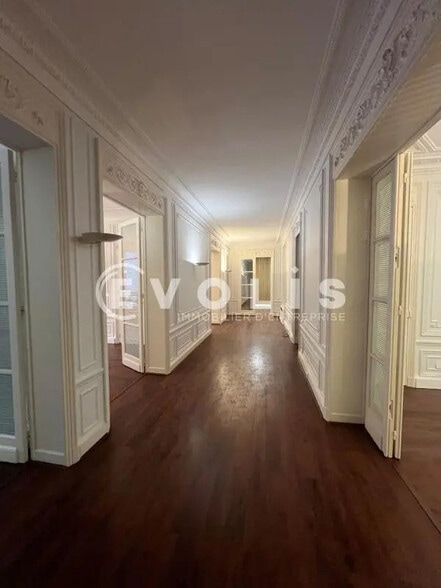 Bureau dans Paris à louer - Photo intérieure – Image 2 sur 11