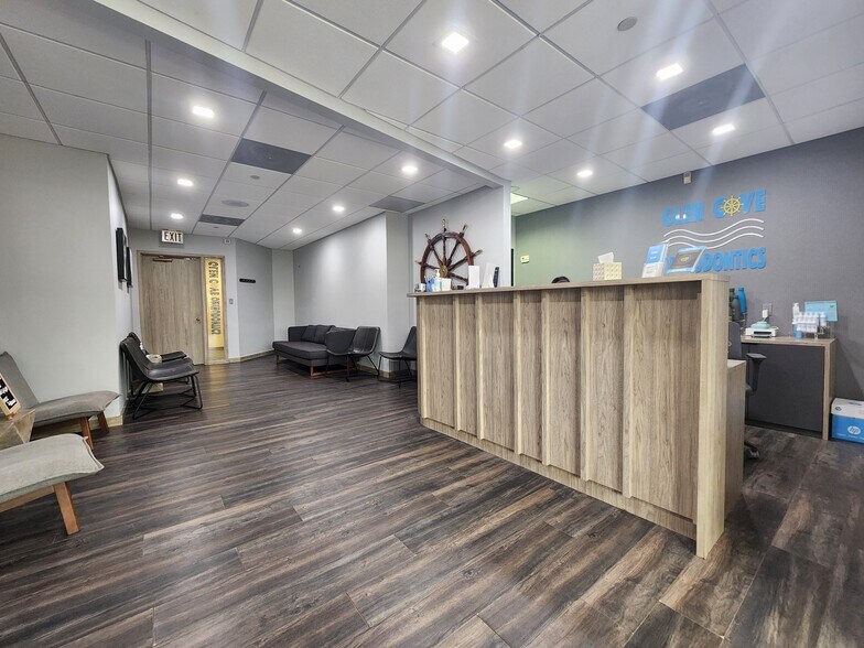 3 School St, Glen Cove, NY à vendre - Hall d’entrée – Image 3 sur 18