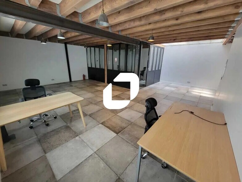 Bureau dans Ivry-sur-Seine à louer - Photo de l’immeuble – Image 3 sur 5