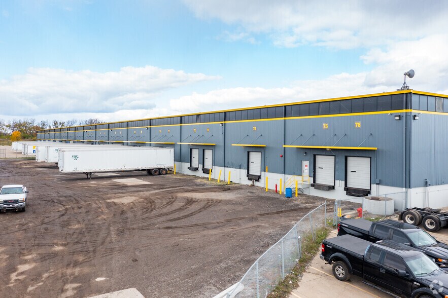 18765 Seaway Dr, Melvindale, MI à louer - Photo de l’immeuble – Image 3 sur 6