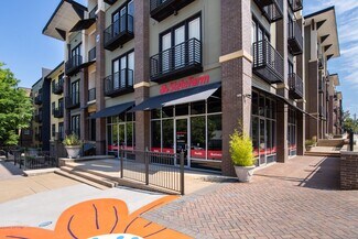 Plus de détails pour 5300 Peachtree Rd, Chamblee, GA - Bureau/Local commercial à louer