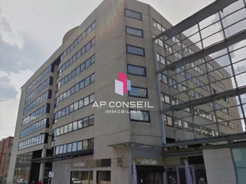 2 Boulevard Vauban, Montigny-le-Bretonneux à louer - Photo de l’immeuble – Image 3 sur 5