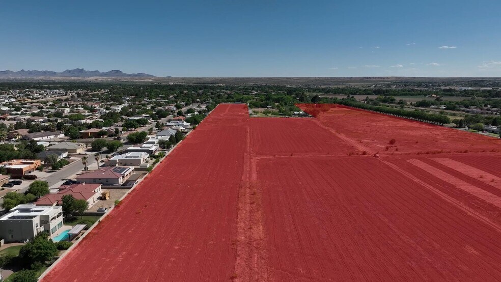 Gomez Rd, El Paso, TX à vendre - Photo de l’immeuble – Image 3 sur 4
