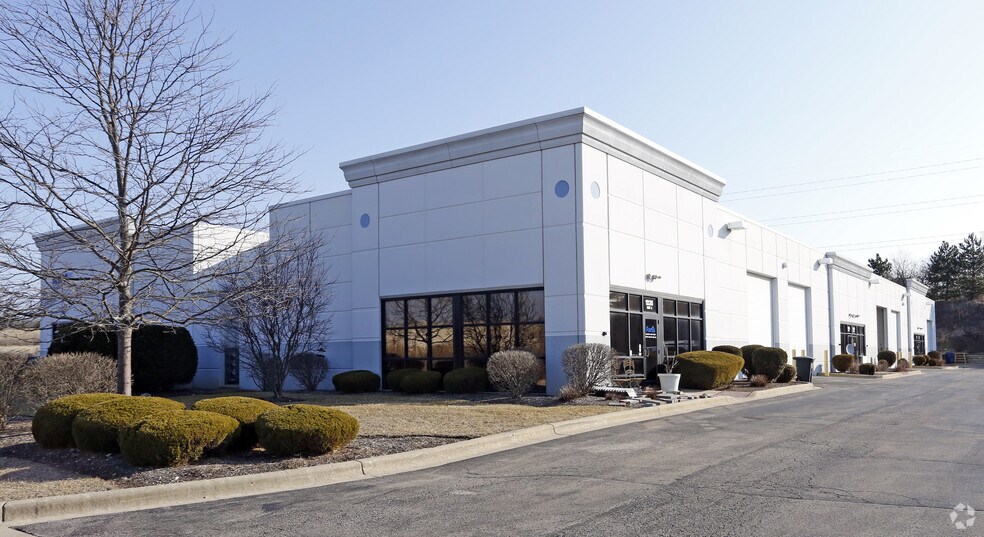 1235 Humbracht Cir, Bartlett, IL à louer - Photo de l’immeuble – Image 2 sur 2