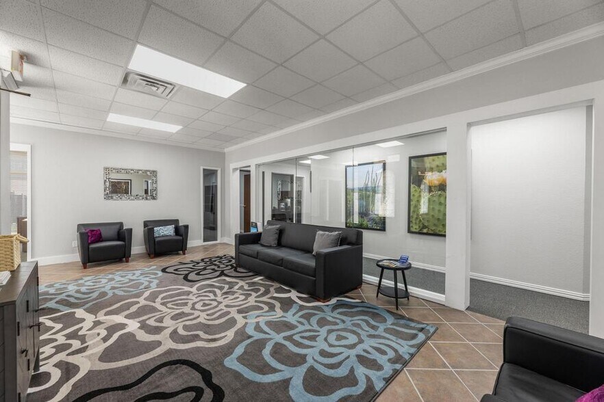 3901 W Pioneer Pky, Arlington, TX à vendre - Photo intérieure – Image 3 sur 7