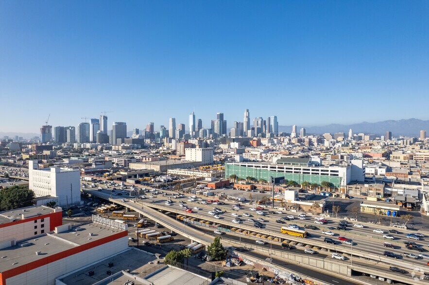 1458 S San Pedro St, Los Angeles, CA à vendre - Aérien – Image 3 sur 5