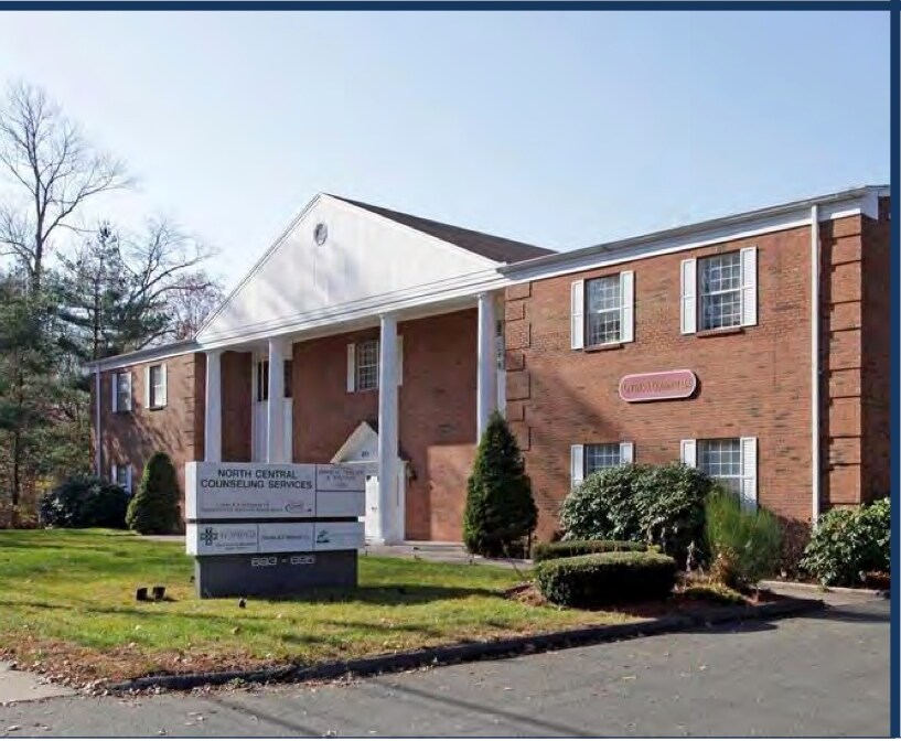 693 Bloomfield Ave, Bloomfield, CT à louer Photo principale– Image 1 sur 16