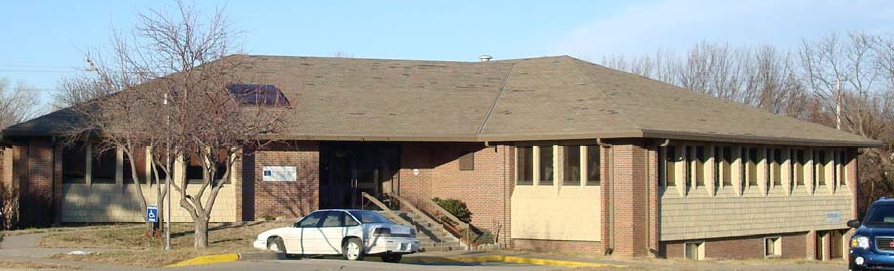2900 SW Wanamaker Dr, Topeka, KS à vendre Photo principale– Image 1 sur 29