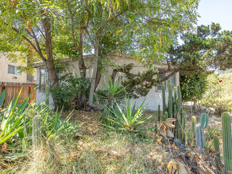 14301 Roscoe Blvd, Panorama City, CA à vendre - Photo principale – Image 1 sur 47