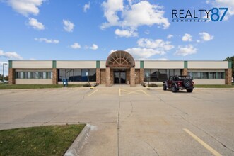 1241 Park Pl NE, Cedar Rapids, IA à louer Photo de l’immeuble– Image 1 sur 12