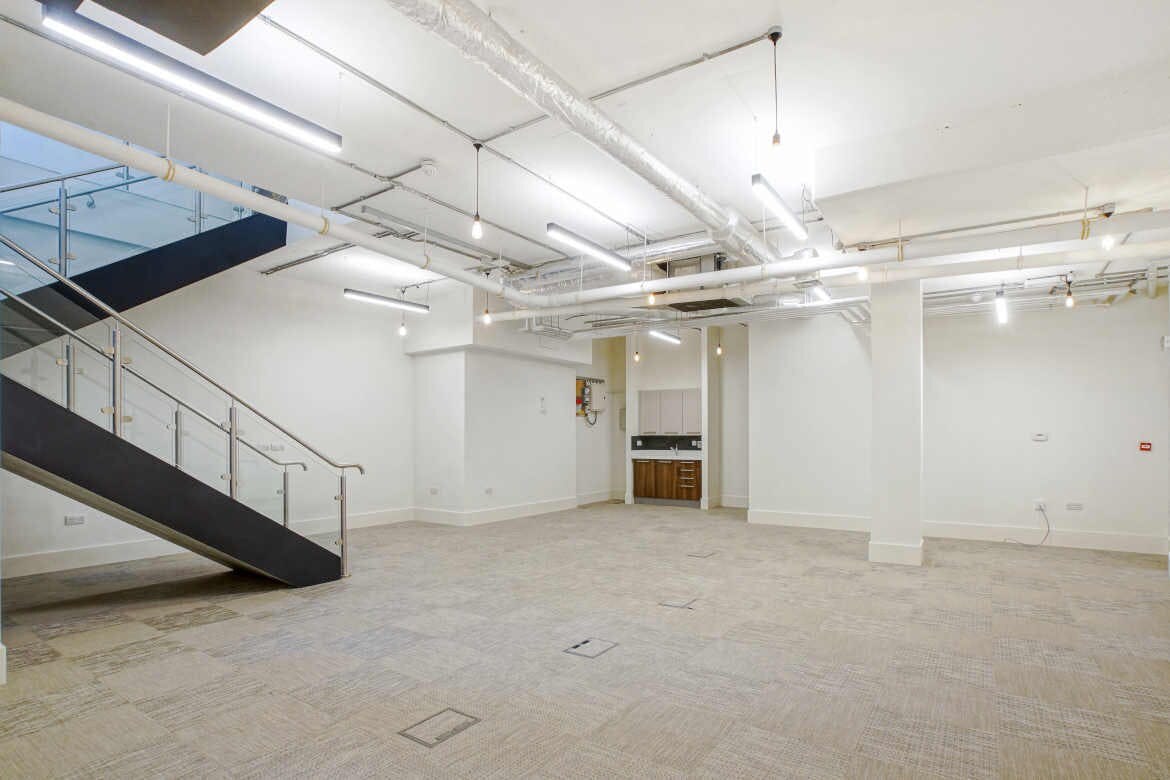 33-43 Pear Tree St, Londres, LND EC1V 3AG - Lot 41 - - Photo intérieure - Image 1 of 4