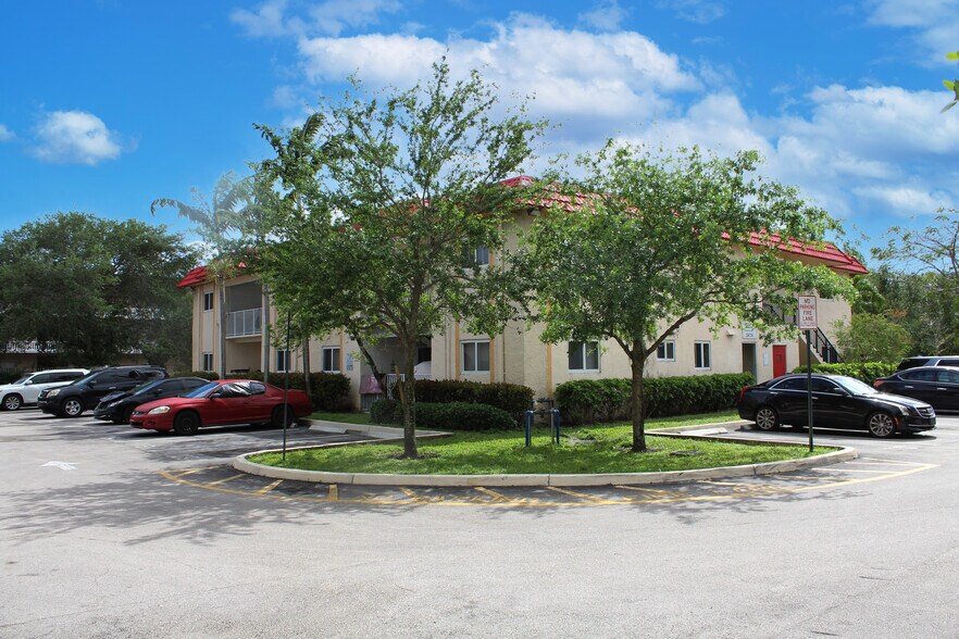 5850-5890 NW 17th Plz, Sunrise, FL à vendre - Photo de l’immeuble – Image 2 sur 11